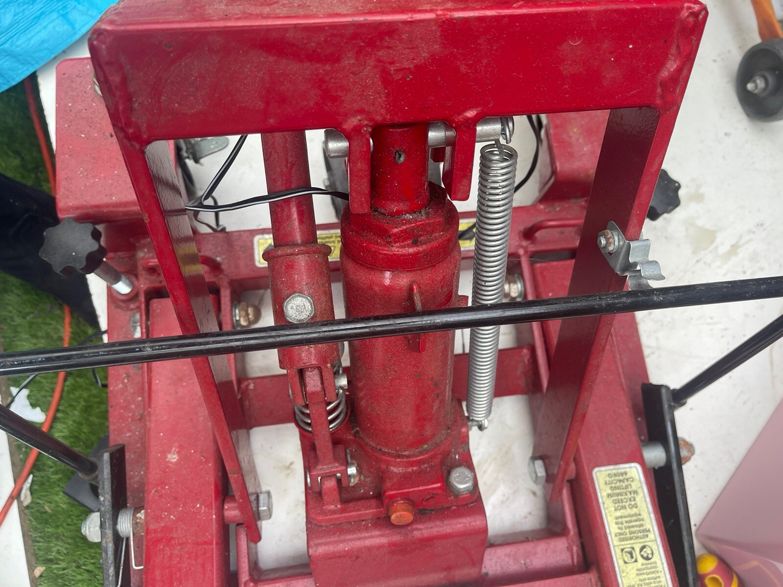CLARKE CML5 680KG HYDRAULIC BIKE/ATV LIFT 7610193 eBay