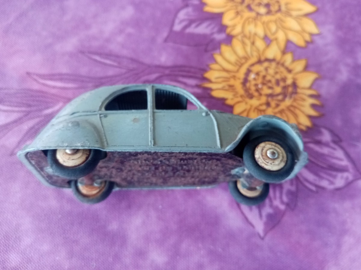 Miniature Vintage Dinky Toys Citroën 2CV Grise - échelle 1/43 - Toit Quadrillé