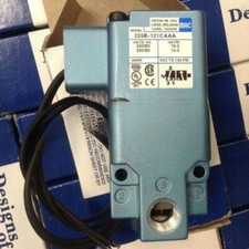MAC 225B-121CAAA Solenoid Valve New One 225B121CAAA Expedited Shipping