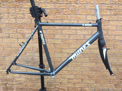 cantilever frameset