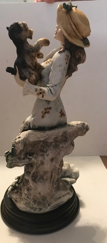 Giuseppe Armani " LUCIA" with Dog #755 C MEMBERS REDEMPTION 1998 - Picture 5 of 8