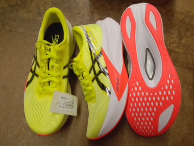 Asics Magic Speed 4 WS; Gr.: EUR 40,5 / uk 7 /us 9 / 25,75 cm / NP 179,99  