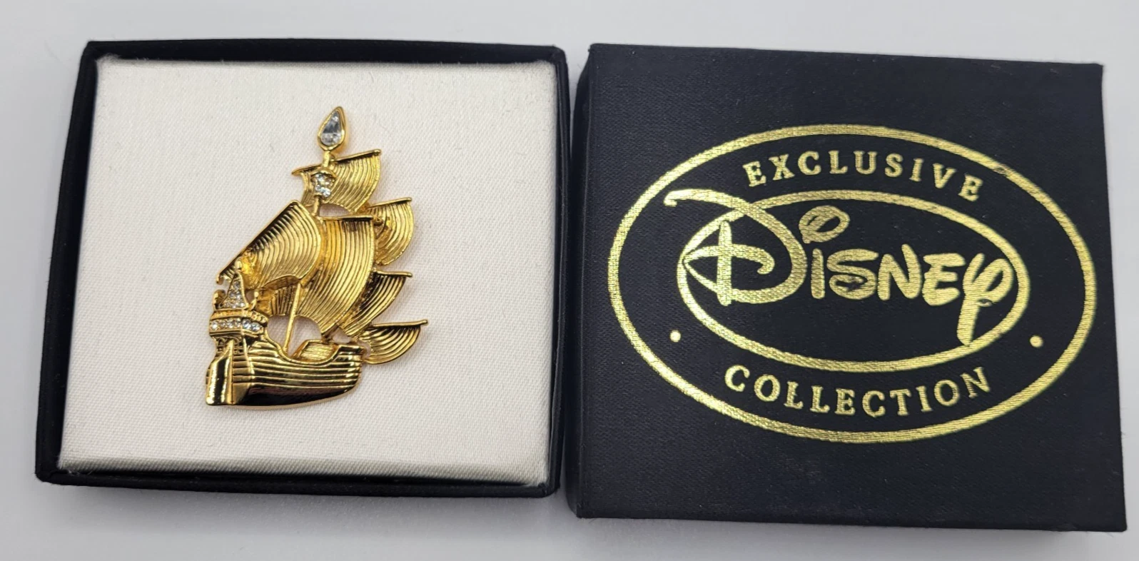 Disney Store Brooch Pin Peter Pan Captain Hook's Pirate Ship Gold Tone NIB