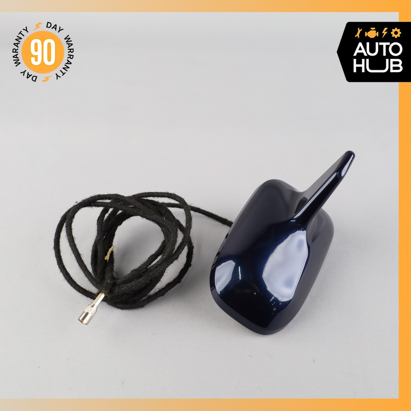 03-18 Maserati Quattroporte M139 Top Roof Shark Fin Radio Antenna GPS OEM 51k