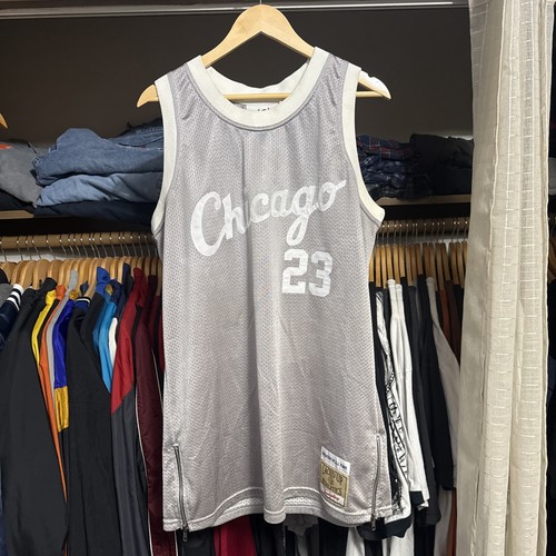 Sneak Gallery Laced Up Retro 4 Michael Jordan Pure Money Chicago Jersey Size XL