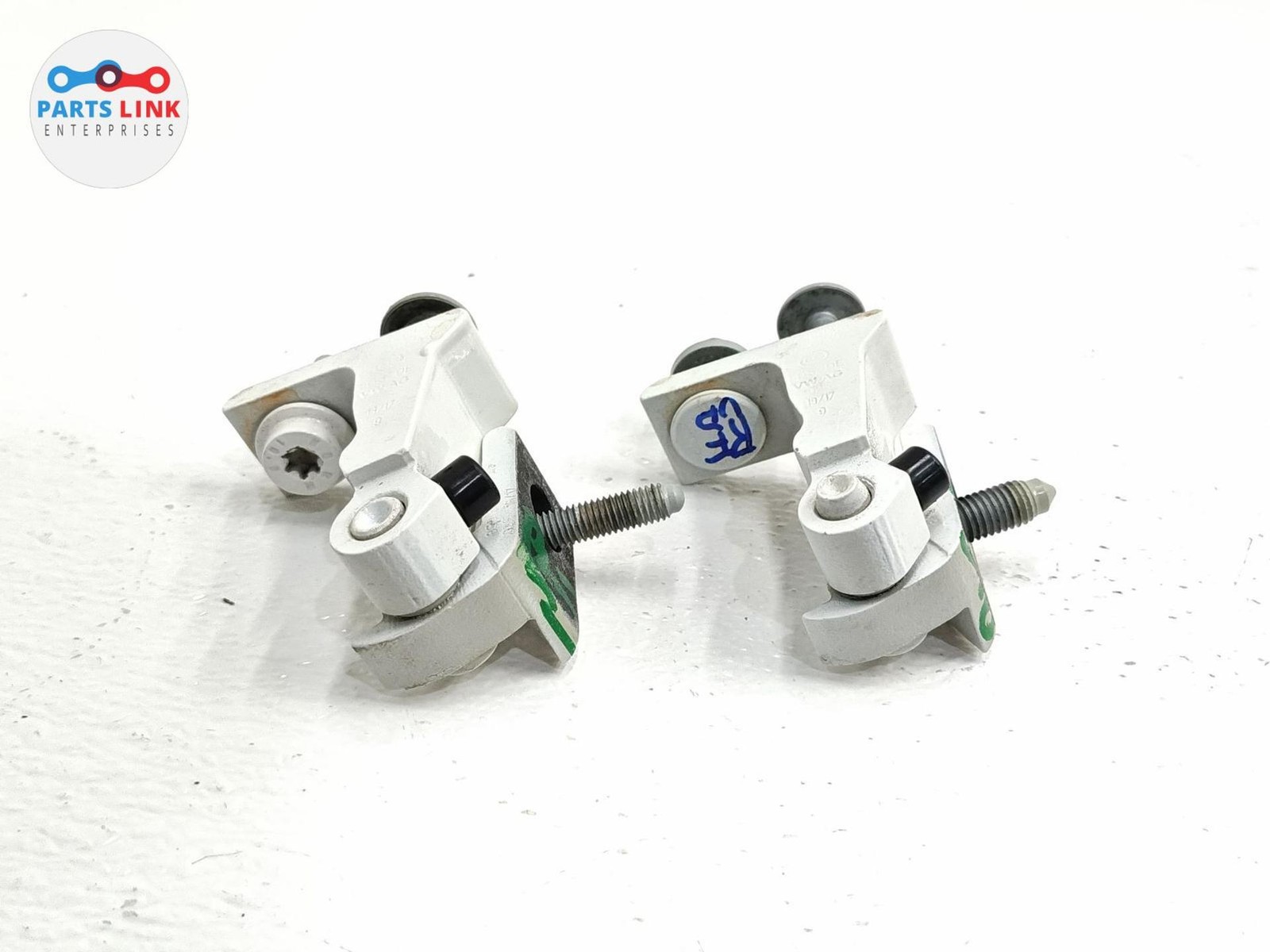 Bentley Bentayga Speed 2017-2020 Front Right Door hinges Set White