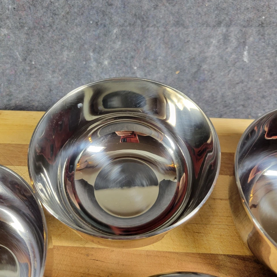 5 tazones de arroz de acero inoxidable y 1 tapa de 2-1/4" de alto por 4-3/8" de ancho Foto 4 de 4