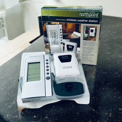 Northpoint Indoor/Outdoor Wireless Weather Station GM8058 Digital Clock Calendar