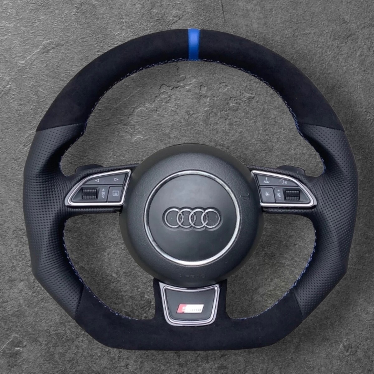 Audi A3, A4, A5, A6, RS3, RS4のステアリングホイール アウディrs3 rs4 rs5 a3 a4 a5 s3 s4 s5 2017-2021用に完全に穴