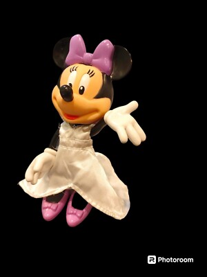 2008 Vintage Minnie Mouse Bride-Tall Hard Plastic Movable Arms And 