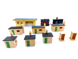 JOB LOT OF HORNBY LINESIDE SHEDS ETC 00 GAUGE