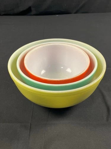 Pyrex Primary Colors Mixing Bowls Set of 3  Yellow , Green, Red  Vintage Bowls