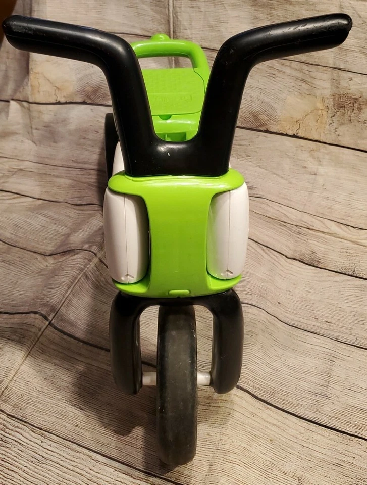 Bicicleta de Equilibrio Gradual Chillafish Bunzi 2 en 1 y Triciclo, Lima Foto 4 de 4