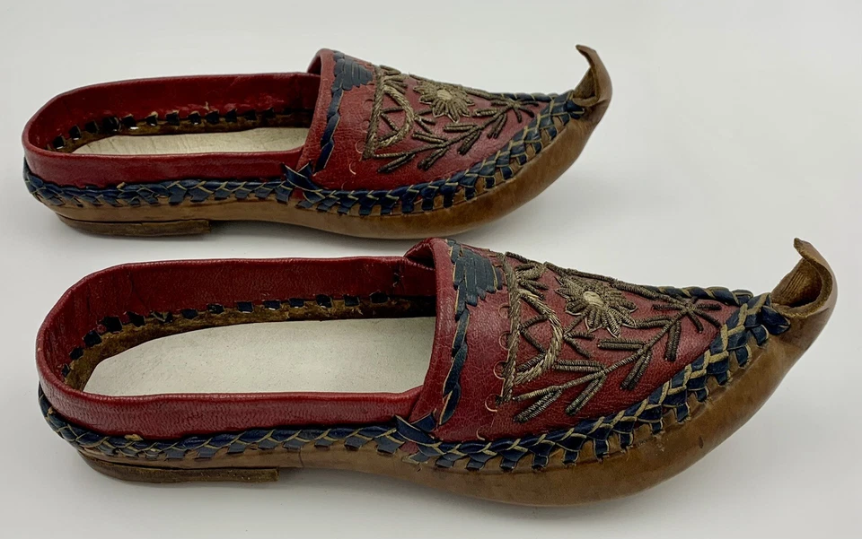 Zapatillas para fumar vintage de cuero hechas a mano de Turquía/Oriente Medio Foto 2 de 4