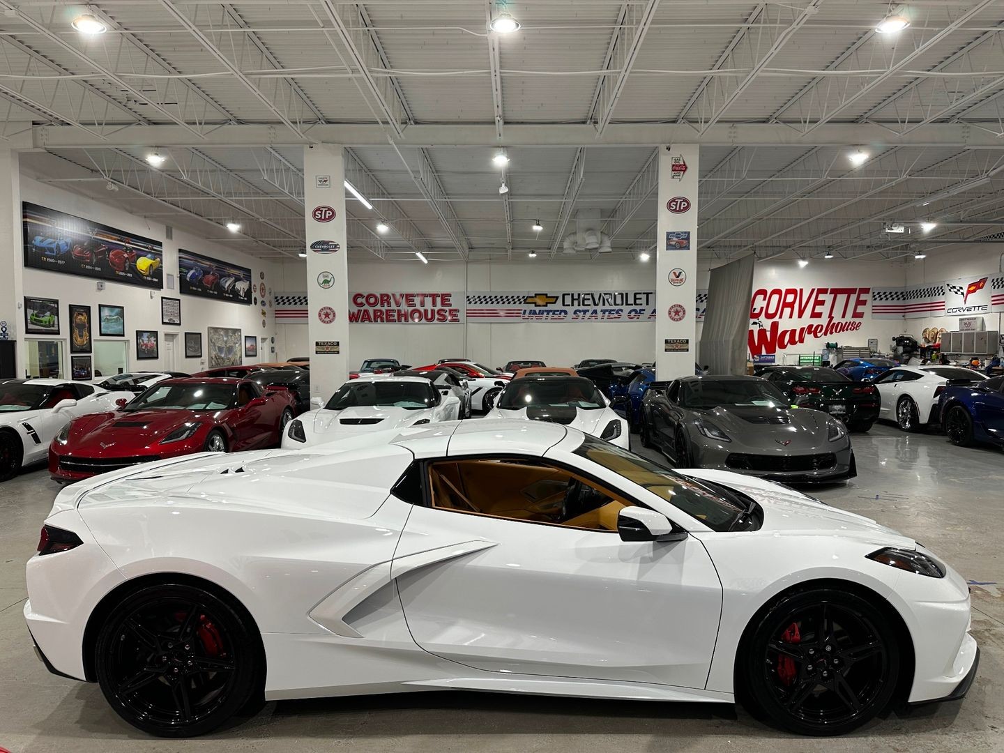 2022 [G8G] Arctic White Chevrolet Corvette   | C8 Corvette Photo 6