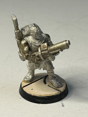 Warhammer 40k Necromunda Classic METAL House Cawdor Heavy Grenade Launcher OOP