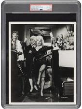 Monroe Curtis Lemmon Drag Photo Some Like It Hot 1959 PSA Type 1 Key Set 8X10