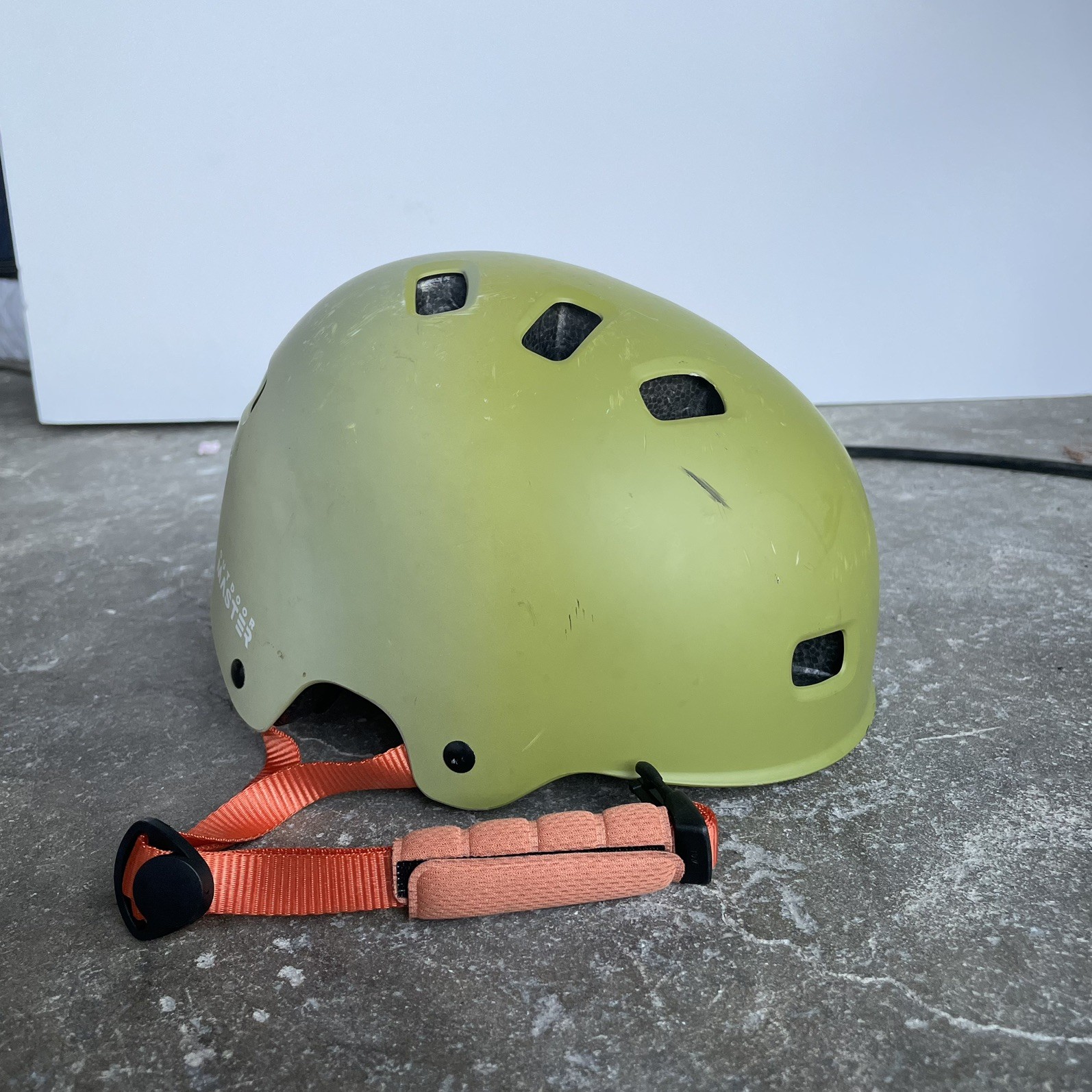 Cycling Helmet - Two Removable Liners Small 52-56 Cm