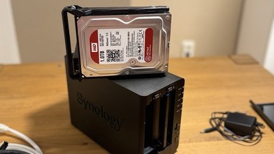 Synology DS225+ 18GB RAM NAS Bundle | WD Red | 2x D-Link Switch | CAT 8.1 Pack