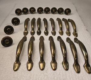 Vintage Brass Cabinet Pulls & Round Knobs Lot 25 Pc 3.00" CTC Drawer Hardware