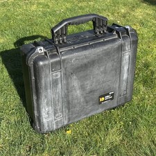 Peli Pelican 1520 Protector Case with TrekPak Dividers - Black