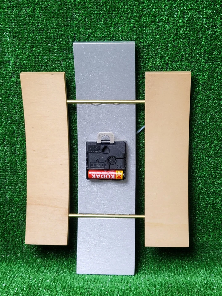 Reloj de pared AMS 3 paneles - Relojes de pared modernos - Holzuhren modernos. Madera y plata Foto 3 de 4