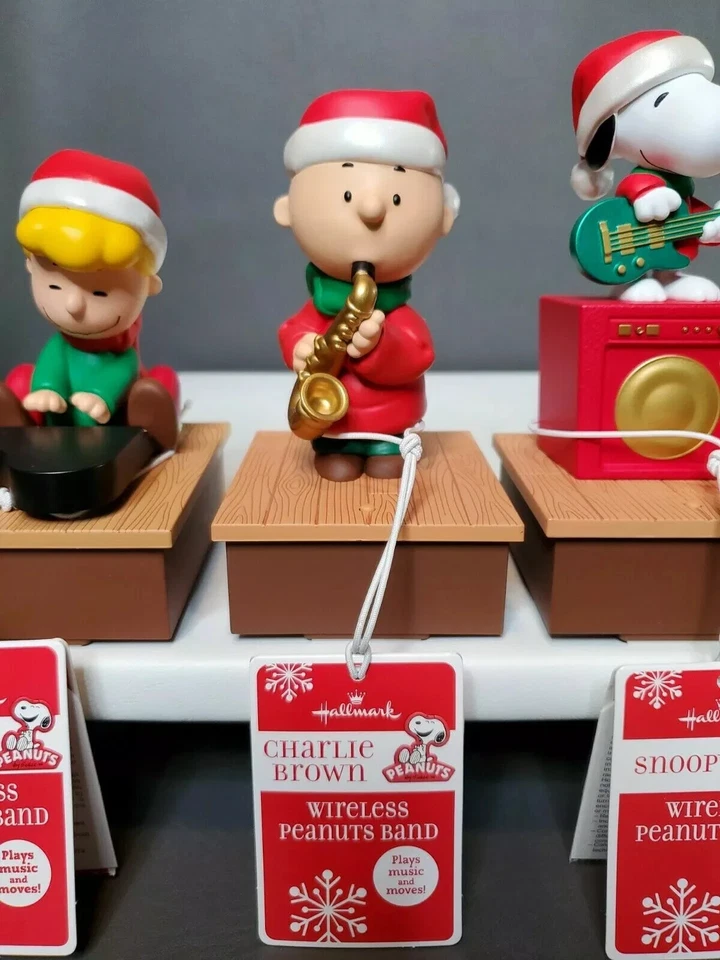 Hallmark Peanuts Christmas Wireless Band Set of 5 Linus, Charlie Brown, Lucy NWT - Image 3 of 4