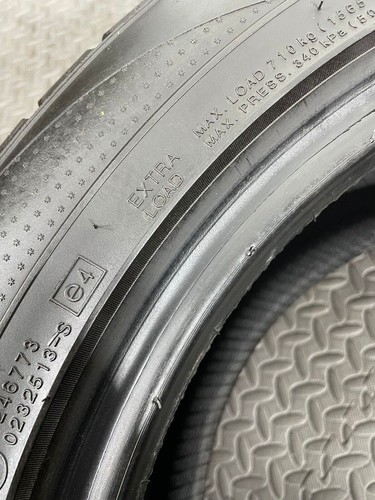 1x neumáticos de invierno Kumho I'Zen Asymmetric KW27 225/50 R16 96V XL M+S DOT2014 7,5 mm - Imagen 12 de 14
