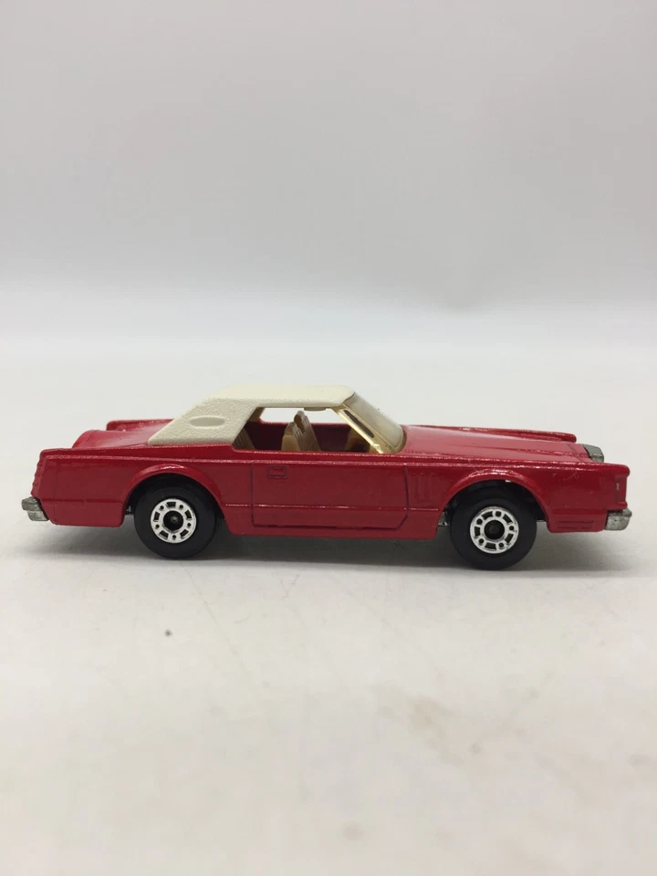 1979 Matchbox #28 Lesney Superfast Lincoln Continental Mk.V красный масштаб автомобиля - Изображение 3 из 4