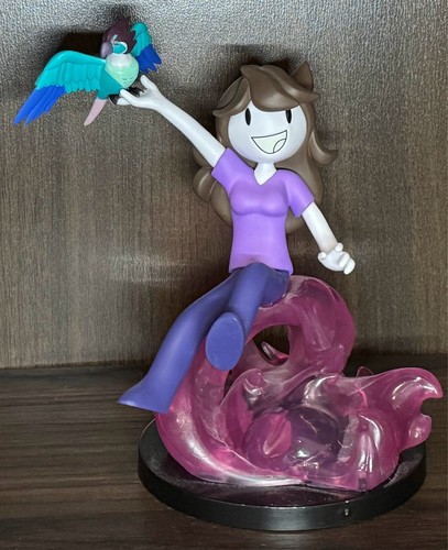 Jaiden Animation's 10 Million Subs Limited Edition Figure - Picture 2 of 9