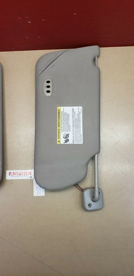 Juego de parasol Ford Flex 2009-2012 con espejos retrovisores iluminados cubiertos y Homelink OEM Foto 4 de 4