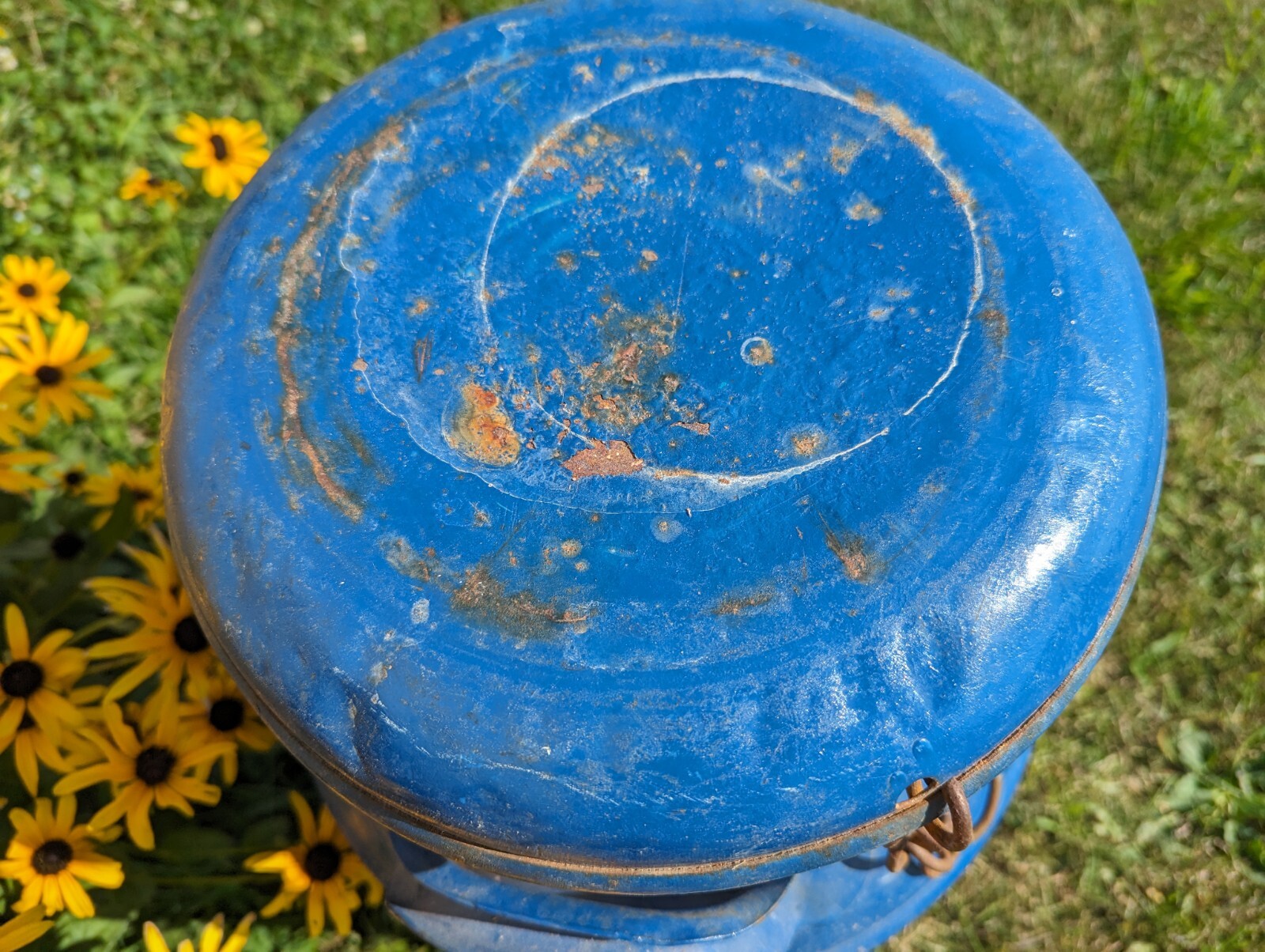 Vintage Antique Metal Supreme Dairy Pro Oglesby Illinois Blue Metal