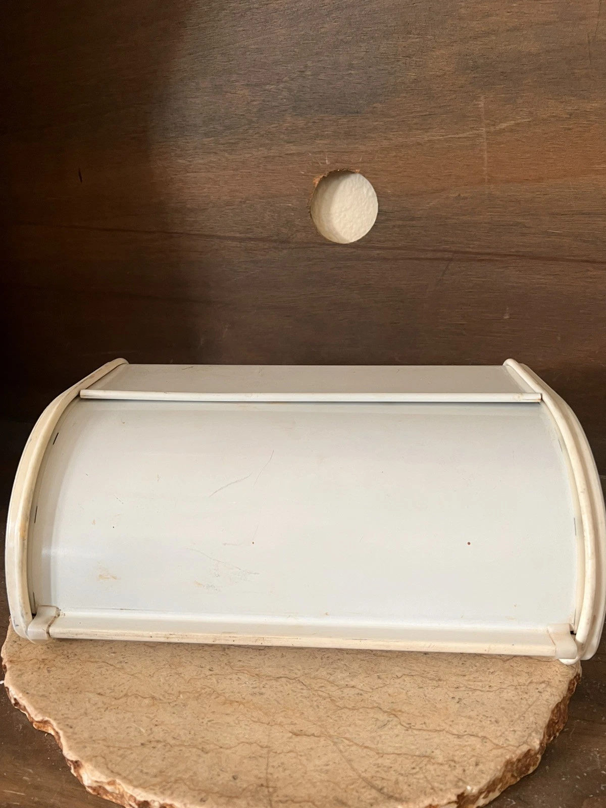 Vintage IVORY WHITE BREAD BOX- "Roll Top" Lid- 13" X 8" 1960 DESIGN
Opens in a new window or tab