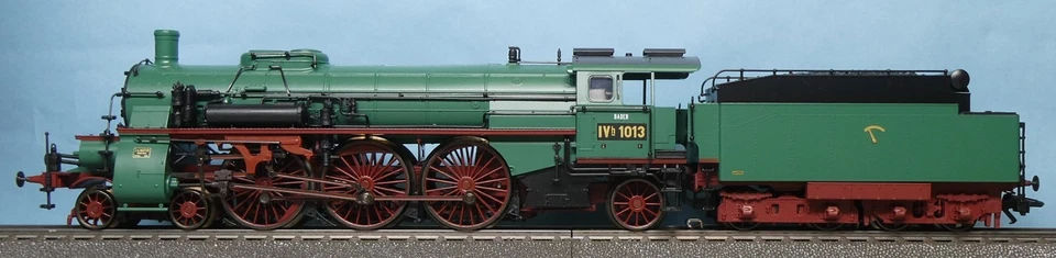 Märklin: Steam Locomotive Baden Express Class IVh / #39022 Digital NEW OLD STOCK - Image 3 of 4