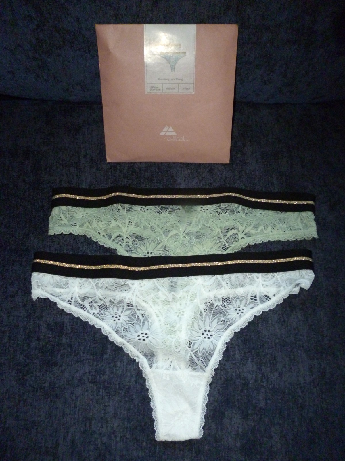 Blooming Lace Thongs 4 Pairs Size M