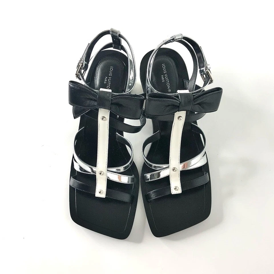 全新 Louis Vuitton Fornasetti 2021 LV Monogrammed Peplum 坡跟凉鞋 35.5 — 第 2/4 张图片