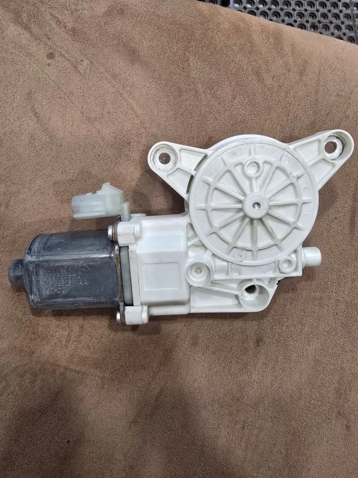 Motor ventana delantera izquierda para Chrysler 200 2011-2014, 08-14 Avenger, 07-10 Sebring Foto 2 de 2
