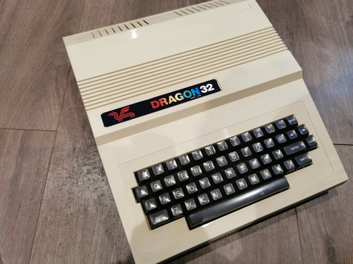 DRAGON 32 Adesivo/distintivo metallo di sostituzione definitiva per computer - Foto 1 di 11