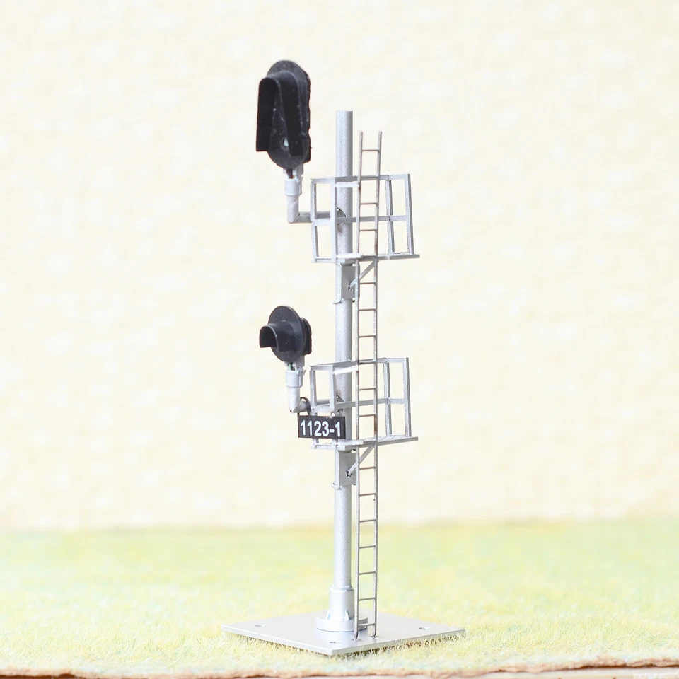 1 x HO scale model 3 colors block signal full sunshield 3+1 targets metal #F31 - Image 3 of 4
