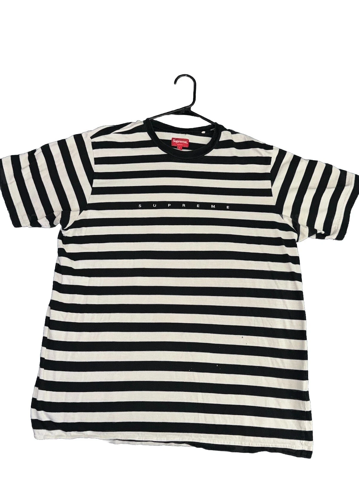 Grand t shirt Supreme (rayures noires/blanches) D'OCCASION