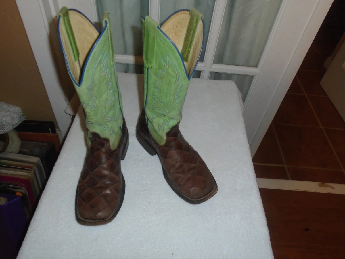 Mint shop horse boots