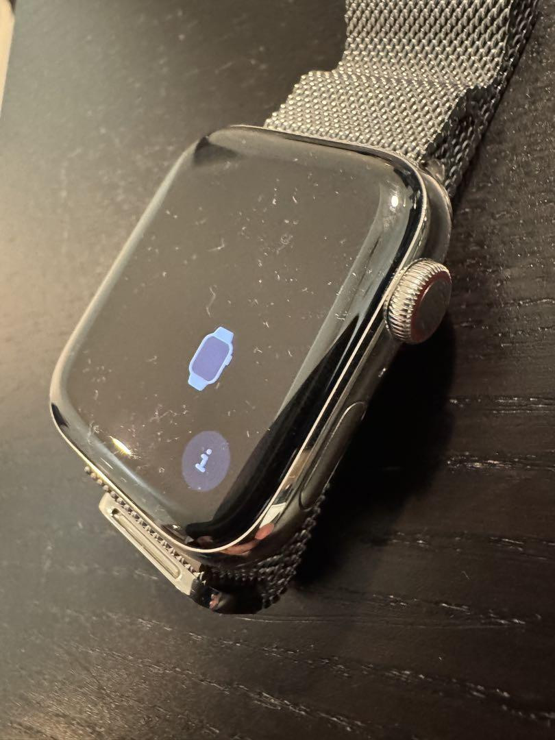 Apple Watch Series 6 Hermes 44mm Silver Stainless Steel Apple Watch Series 6 Hermes 44mm Silver Stainless Steel