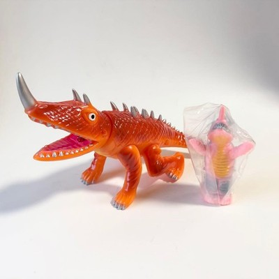 Marmit Balkon Sofubi Finger Puppet Figure Great Monster Series Orange
