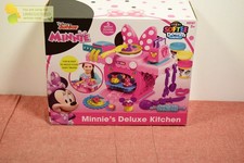 Disney Minnie Mold and Play Kitchen Set