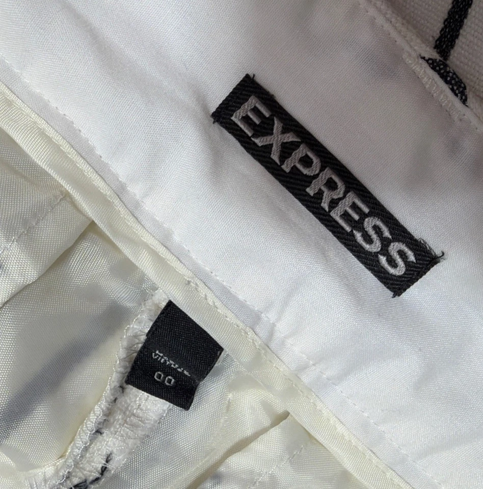 Шорты EXPRESS цвета слоновой кости в полоску из льняной смеси MIDI средняя посадка 28 дюймов - Изображение 4 из 4