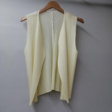 Pleats Please Pp07-Je621 Pleated Vest