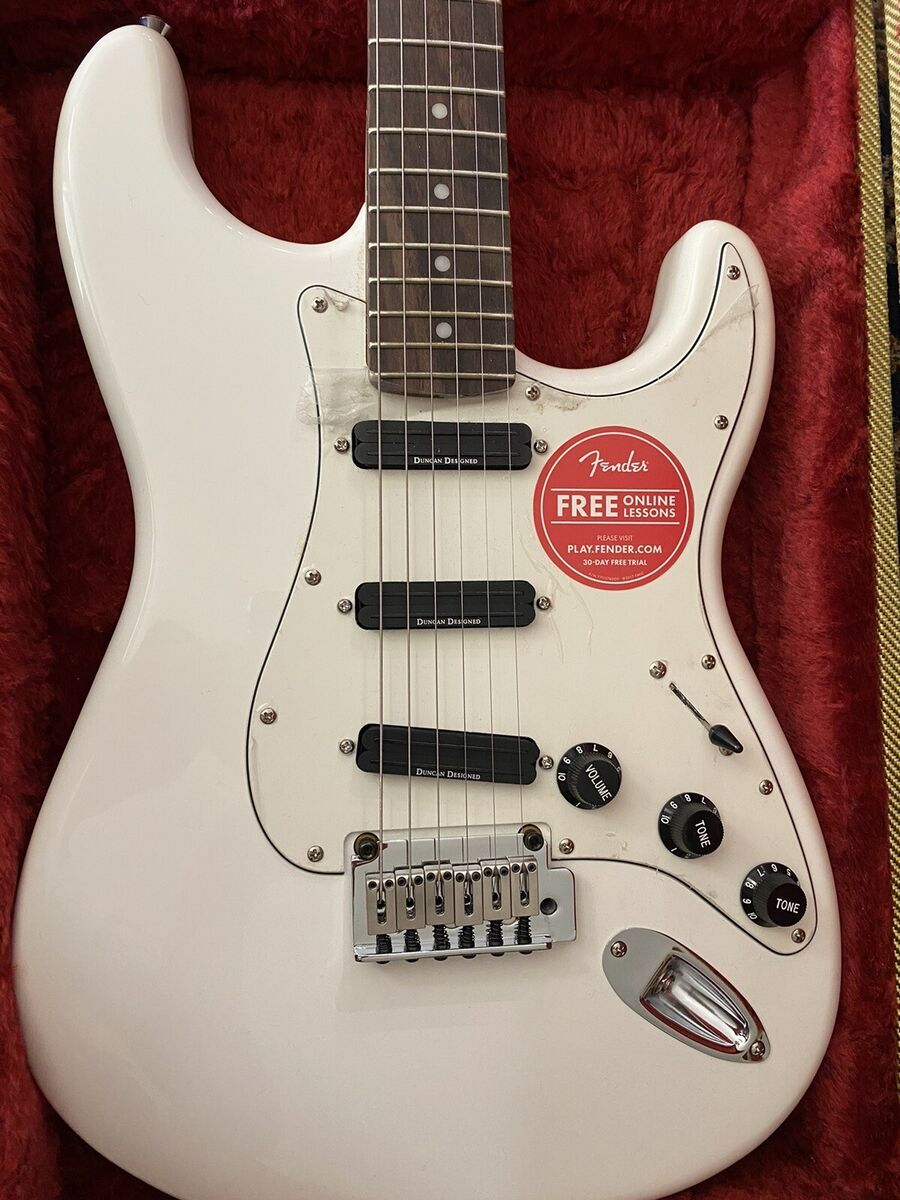 RARE 2017 Fender Squier Deluxe Hot Rails Strat white RARE 2017 Fender Squier Deluxe Hot Rails Strat white