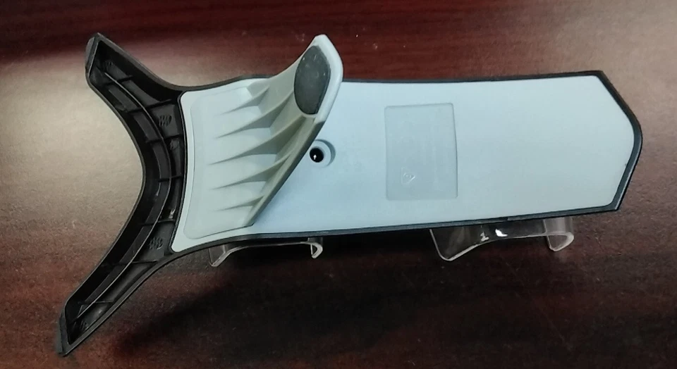 PlayStation 4 (PS4) Dual USB Charging Station - Image 3 of 3