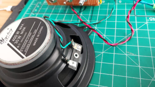 CIGAR BOX GUITARISTS! Build a 9 Volt 1 W Battery Guitar Amplifier (with SPEAKER) - Picture 22 of 22