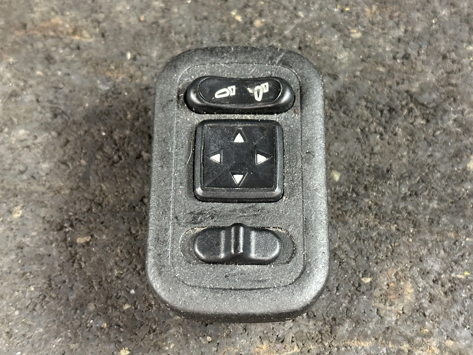 02-06 MASERATI SPYDER DRIVER LEFT SIDE VIEW MIRROR SWITCH